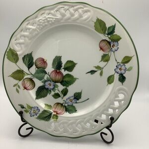 Brunelli Italy Reticulated Floral Dinner Plate